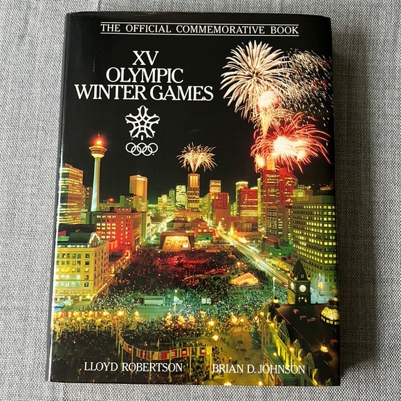 XV Olympic Winter Games in Calgary The Official Commemorative Book February 1988 - Picture 15 of 15